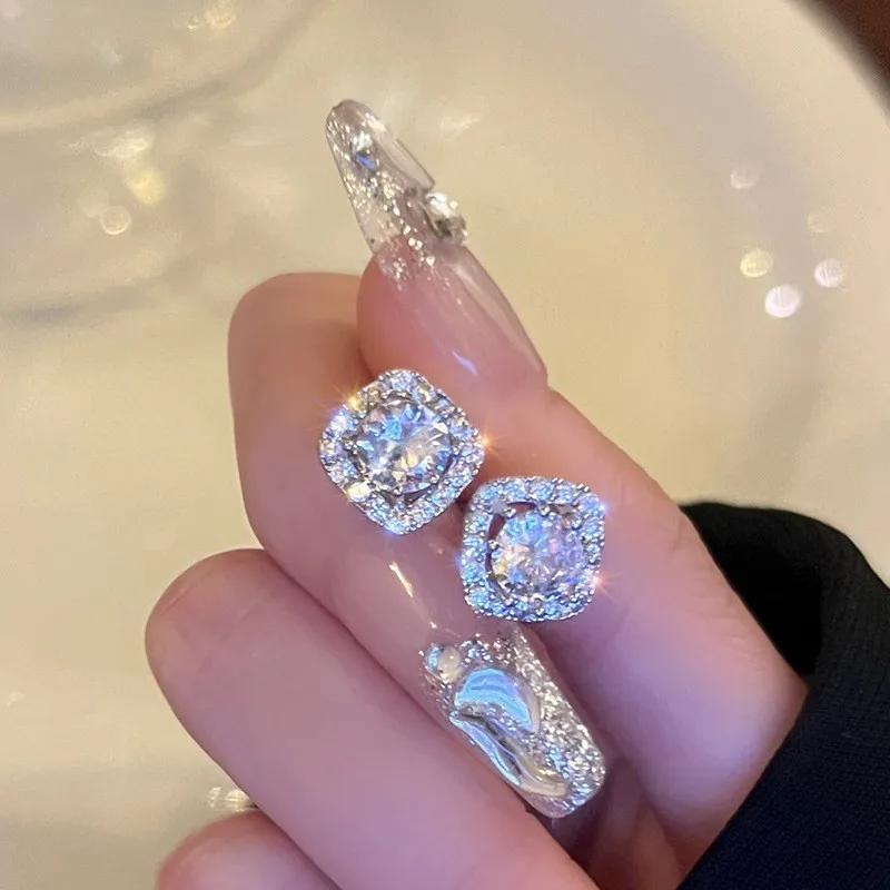 【Must be】2026 New Luxury S925 Silver Moissanite Studs | 0.3ct 0.5ct 1ct 2ct VVS High Clarity Fine Ear Jewelry | Timeless Minimal Elegant Unisex for Men Women | Official Authenticity Certificate | Premium Gift for Mother’s Day Daily & Occasion Wear