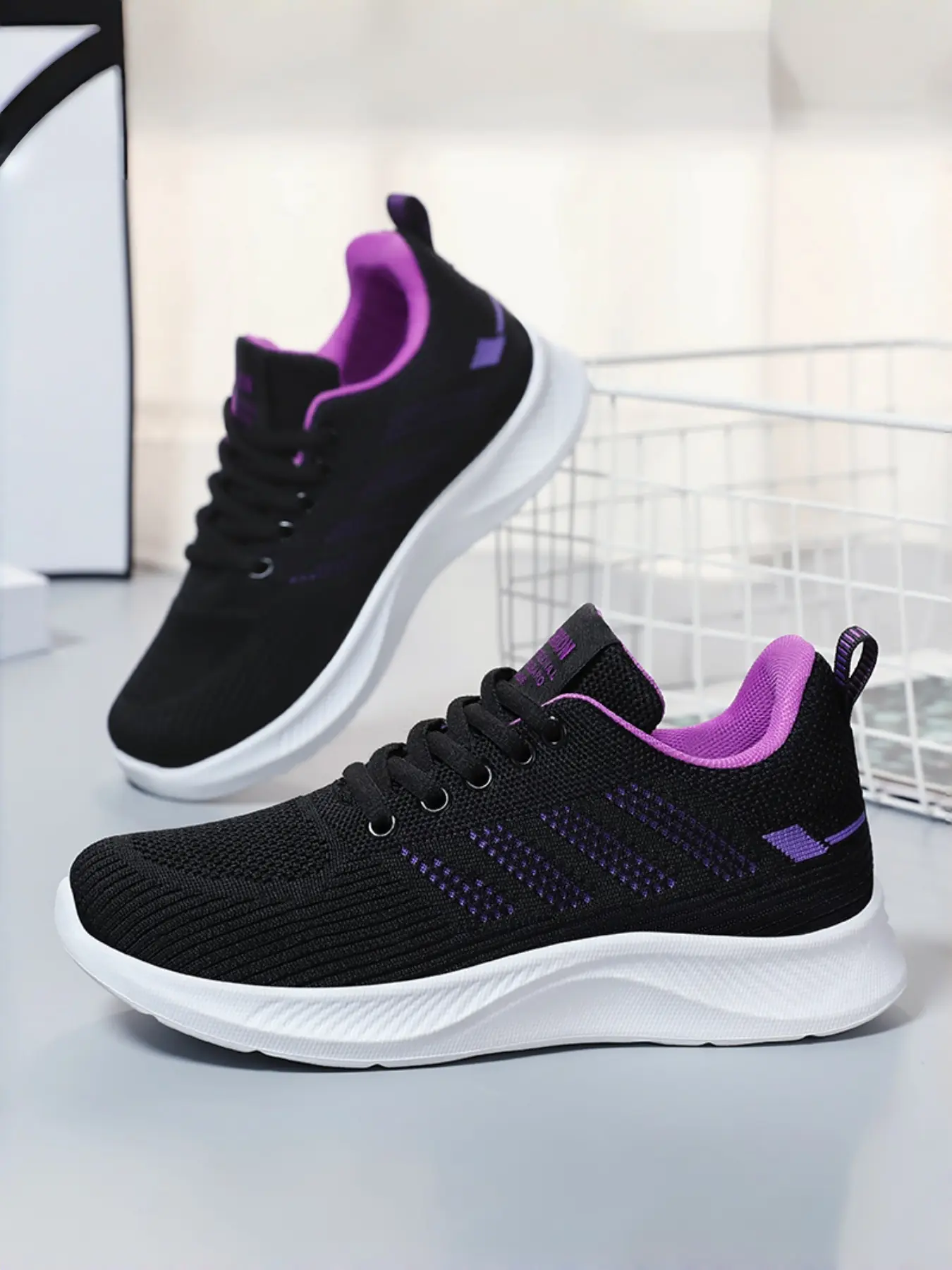 Women's shoes, sports shoes, fly woven breathable single shoe, mesh surface, simple running shoes, Breathable Running Sneakers, Sporty Running Shoes, Casual Running Footwear