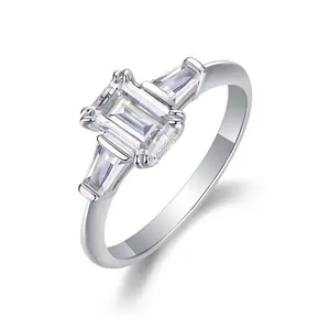 [TW] "Esme" 1ct Emerald Cut 3 Stoned Moissanite Ring Tapered Sidestones Solid S925 Sterling Silver Band 18k Platinum Plated Ring VVS1 D Color Perfect Gift For Her Birthday Valentine Propose (R13206)