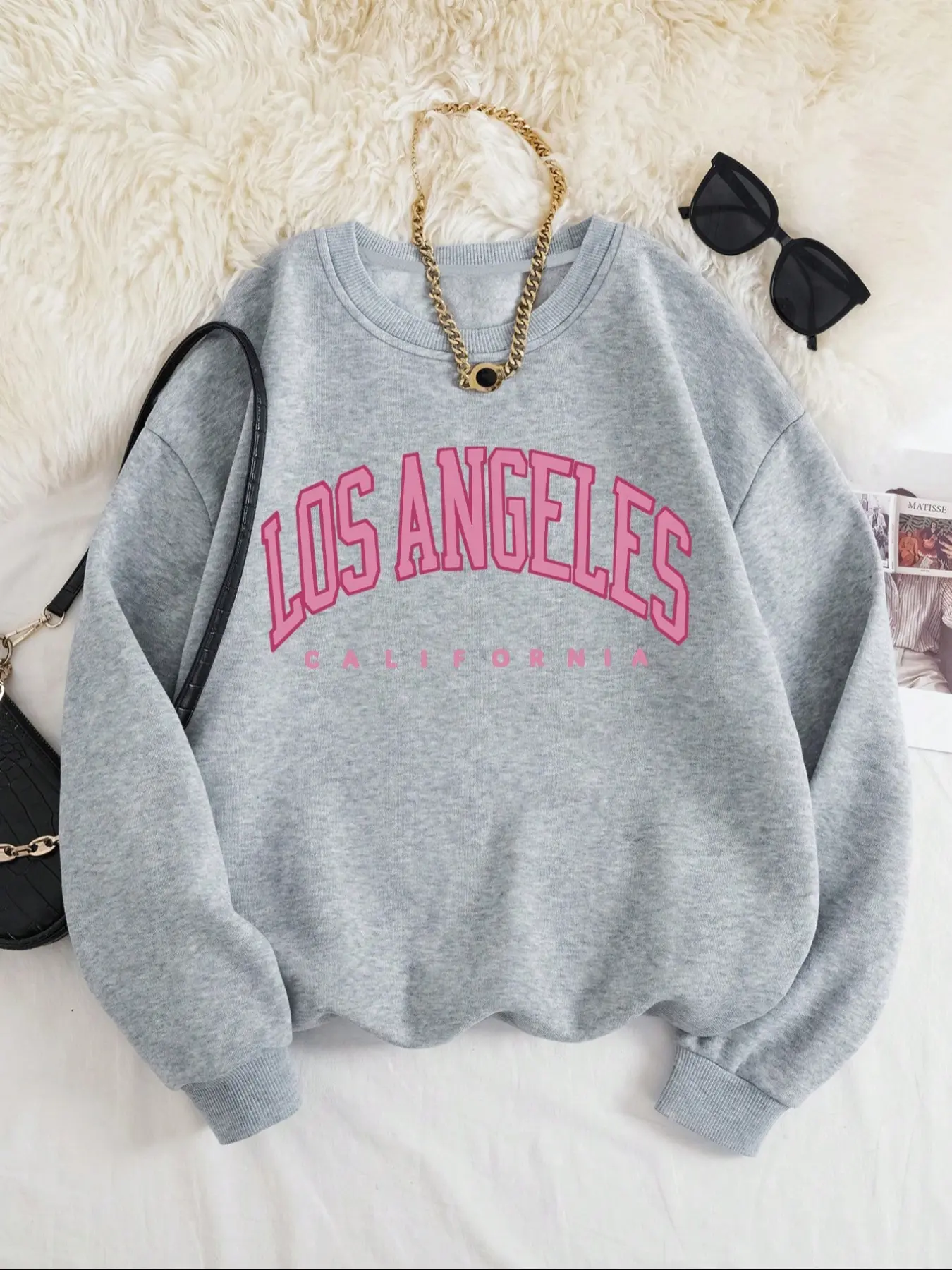 Los Angeles Letter Graphic Sweatshirt, Versatile and Comfortable Pullover for All Seasons, Soft Fabric with Loose Fit and Trendy Style
