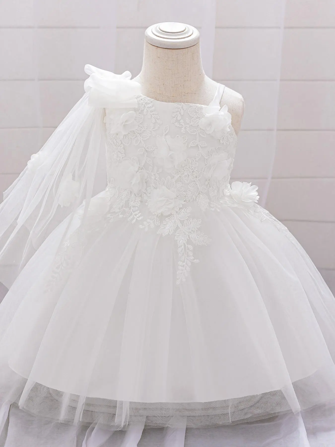 Toddler Girl's Floral Embroidery Mesh Dress, Cute Dress, Princess Seraphina Dress, Elegant Sleeveless Round Neck Tulle Tutu Dress for Party Wedding Guest, Kids Clothes for All Seasons