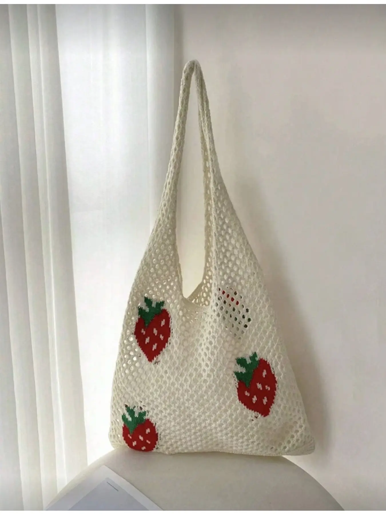 Lightweight Casual Cute Strawberry Pattern Crochet Bag, Crossbody Tote Bag, Hollow Out Design, Vacation Style, Suitable for Teen Girls and College Students, Fashionable Crossbody Bag, Cross Body Bags