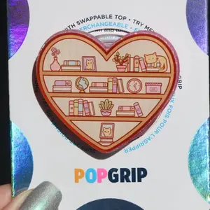Bookshelf Heart Resin Kindle Grip Cat Lover Phone Grip, Reader Magsafe, Magnetic Kindle Grip sticky mount PopGrip with Kickstand pop socket