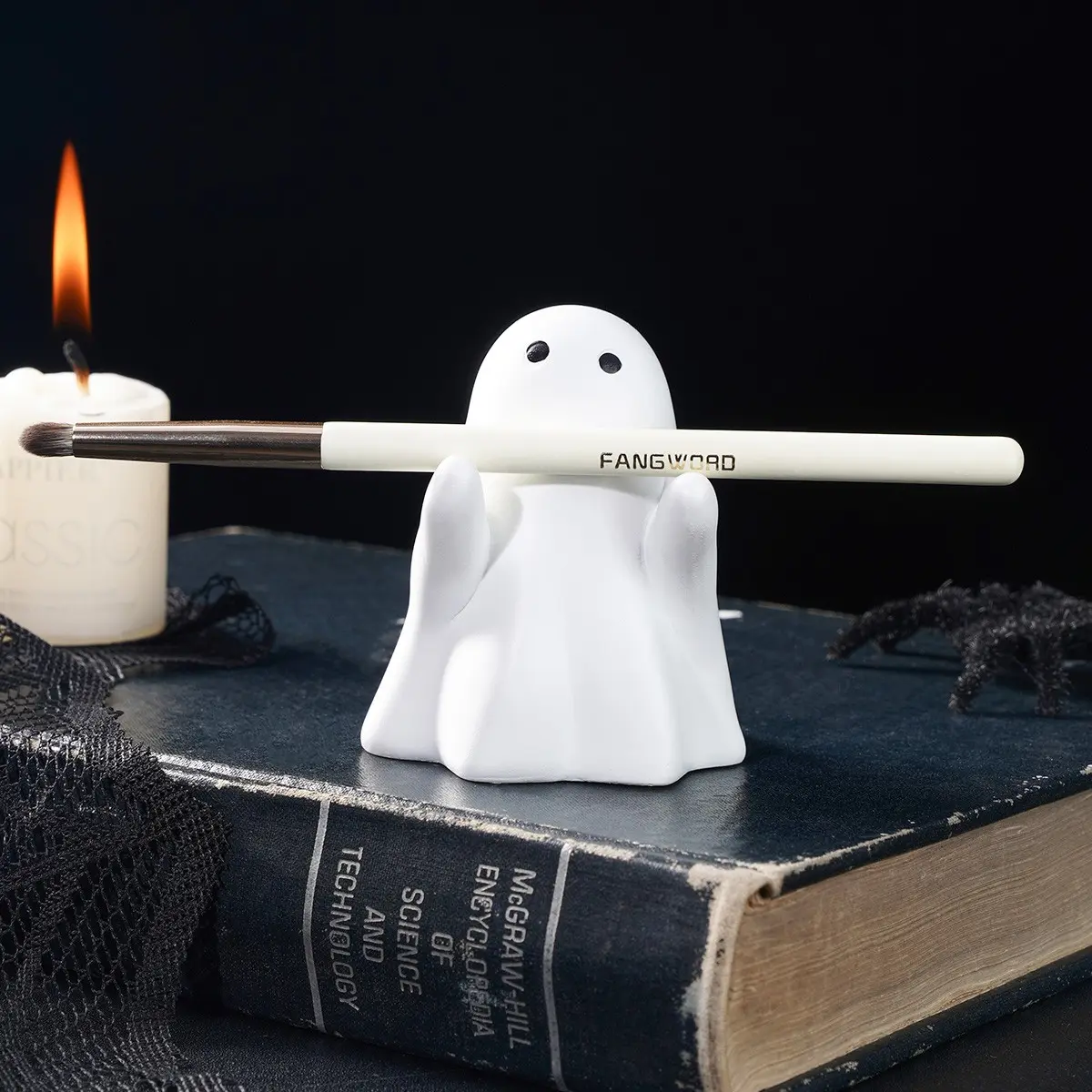 Halloween Resin Ghost Pen Holder, Indoor Home Decoration, Desktop Organizer, Bookshelf, Makeup Table, All Seasons Use
