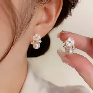Forest-style sweet and artistic fashion flower pearl earrings with s925 silver pins DDES0466, exquisite and sophisticated 14K gold-plated earrings