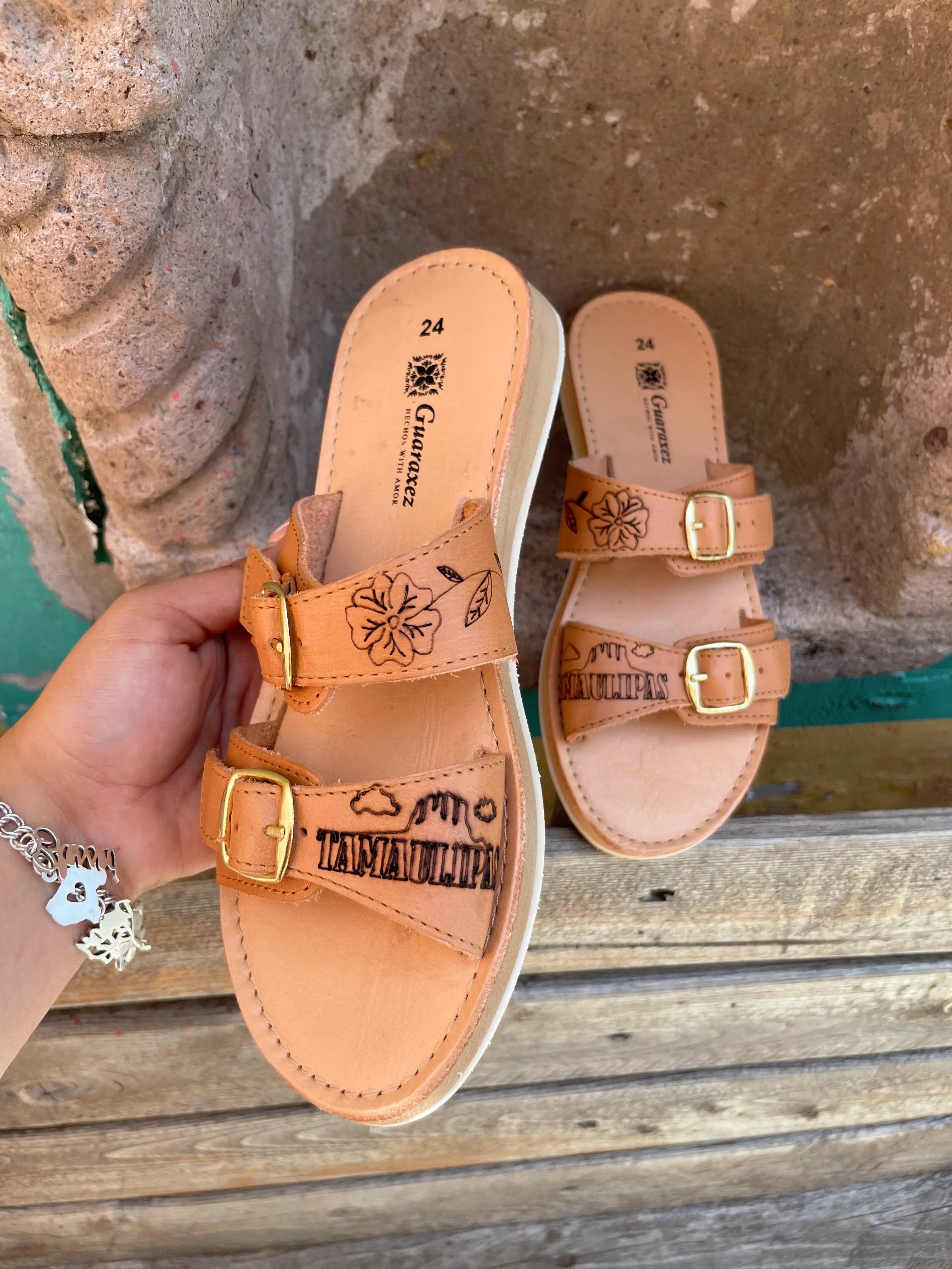 Tamaulipas Huaraches - Authentic Mexican Sandals with Comfortable Fit and Stylish Design