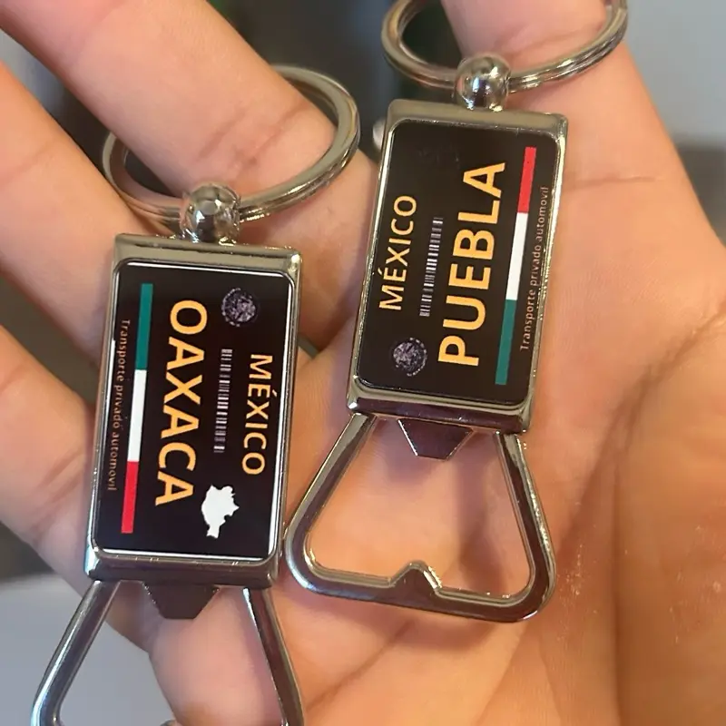 Llaveros de Estados de México - Personalized Keychain with "OAXACA" Design, "MÉXICO" Text, and "PUEBLA" Lettering