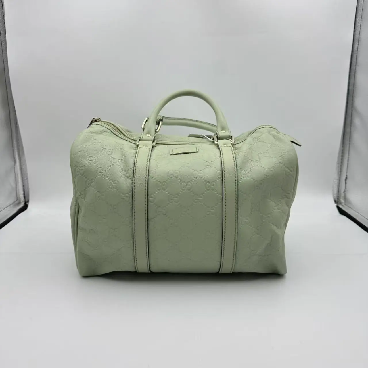 Pre-owned GUCCI H17134 H5 GG Embossed Full Leather Boston Overnight Duffel Travel Bag Mint Green/Light Bean Green Medieval Style, Overnight Duffel Bag