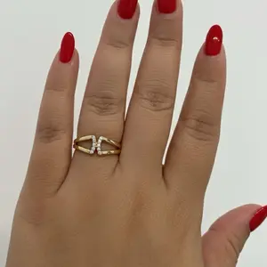 Elegant Gold-Tone Ring with Diamond Accents - Available in Sizes 6, 7, 8, and 9 - Perfect for Any Occasion