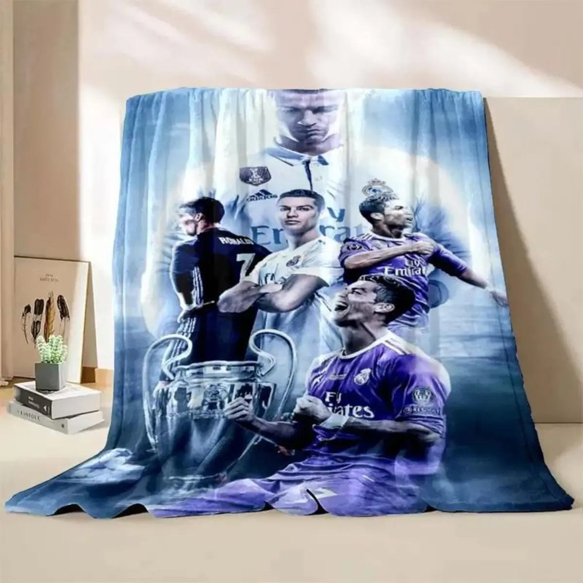 Cristiano Ronaldo Blanket  Soft Flannel Blanket Football Fans Gifts Suitable For Sofa Beds Living Rooms Suitable For Children And Adults Birthday Gifts Home Decoration  Christmas Blanket,Fluffy Blankets For Decorative Sofa Portable