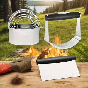 Stainless Steel Cookie Cutter Set, Flour Duster, Pastry Scraper and Dough Blender, Precision Round Cookie Cutter with Easy-to-Grip Handle Suitable for Professional Baking Multifunctional Dough Tool Can Make Delicious Cookies and Pastries