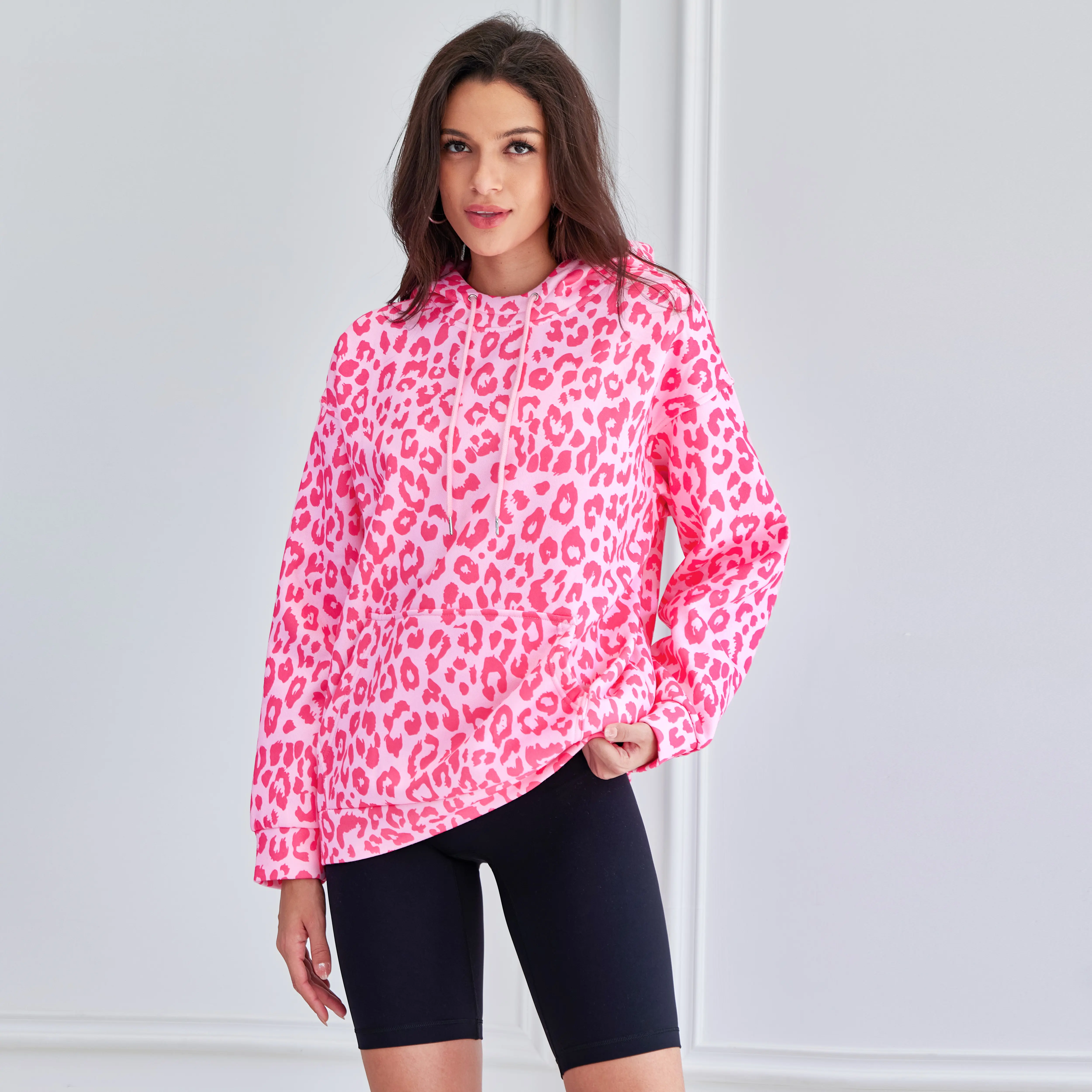 ATTRACO Women's Leopard Print Hoodie Oversized Cheetah Pattern Hoodie 2000s Graphic Pullover Y2k Boyfriend Hoodie