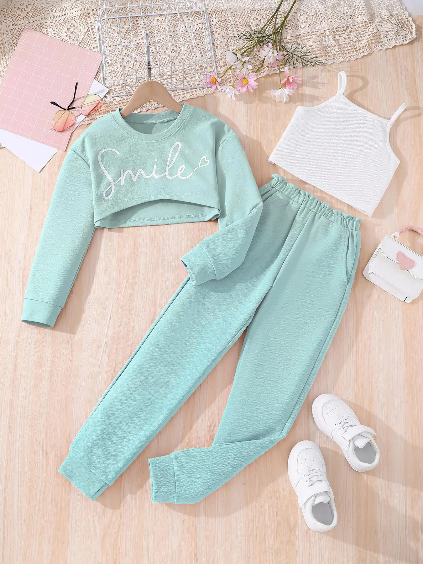 Three-Piece Set Girl's Letter Print Crop Sweatshirt & Pocket Elastic Waist Pants & Cami Top Set, Casual Fashion Cozy Three-piece Outfits for Daily Out