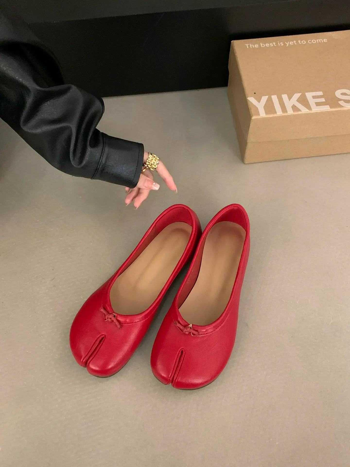 2026 New Elegant Ballet Flats, Premium Leather Slip-on Shoes, Lightweight & Flexible, All-match for Dresses, Jeans & Skirts, Perfect for Work & Casual Outings