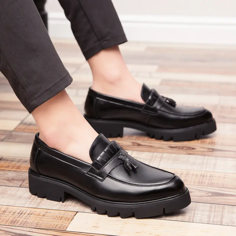 Men’s retro suede loafers with tassels, easy slip-on British vintage business-casual shoes, lightweight business-casual versatile shoes, everyday commuting and office shoes