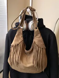 Personalized and versatile frosted tassel shoulder crossbody bag, fashionable and casual trendy shoulder tote bag, simple niche design shoulder commuter bag, suitable for daily wear, commuting and other scenarios, Fringe Crossbody
