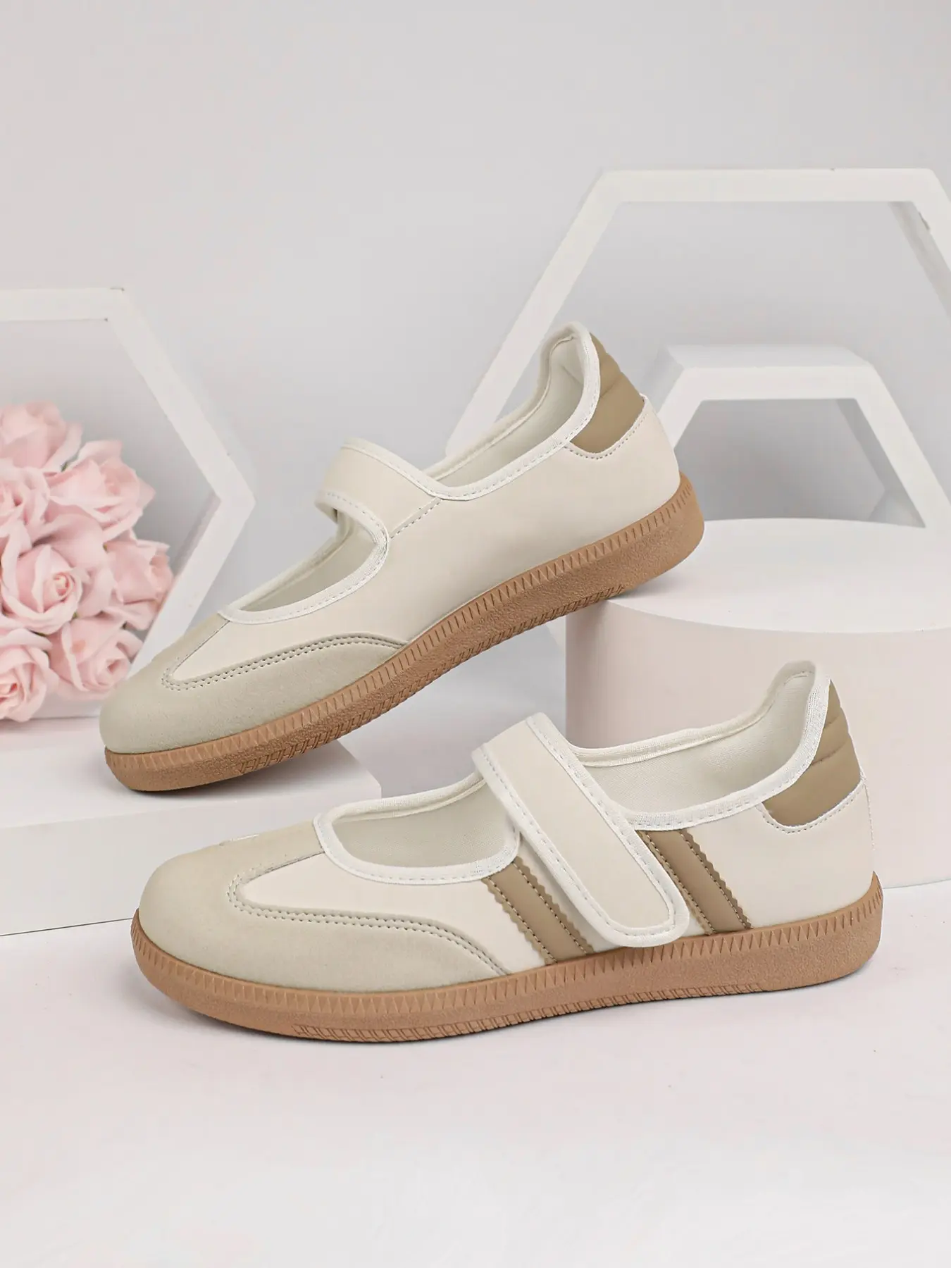Versatile Retro Women Walking Shoes Spring Autumn Casual Suede Sneakers Flat Comfortable Lightweight Fashion