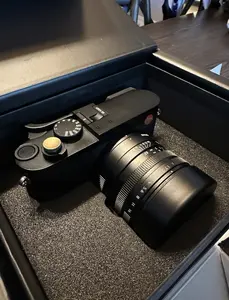 Leica Q3 60MP Digital Camera with 28mm F1.7 Summilux ASPH Lens Great Condition