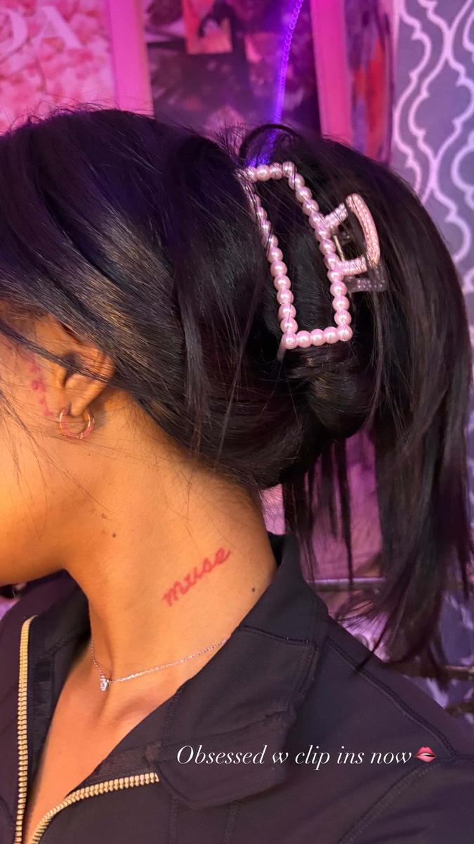 Item: Silky Straight, Seamless 270g/2 packs, 20inches