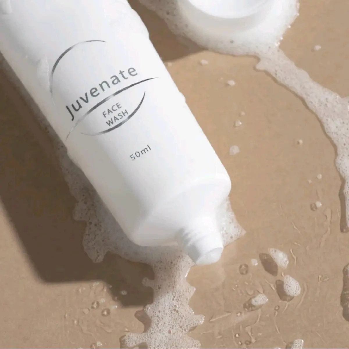 Juvenate Skin Barrier Face Wash