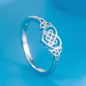Heart Witches Knot Ring – Personalized Witchy Jewelry for Women, Everyday Magic Gift