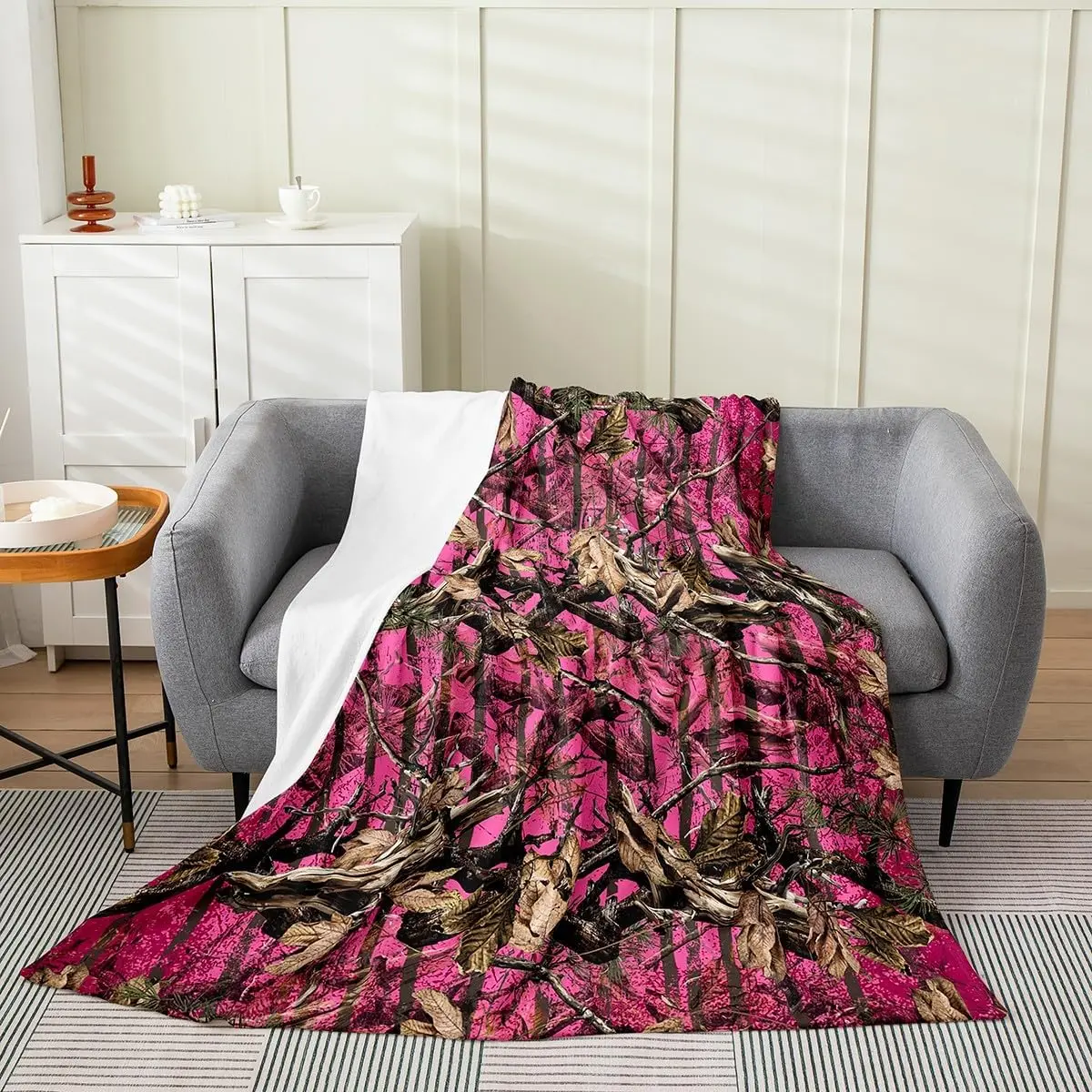 Feelyou Pink Camouflage Flannel Fuzzy Blanket - Microfibre Material Colorful Flannel Blanket for Bedroom, All-Season All-Purpose Woods Camo Throw, Bedroom Blanket