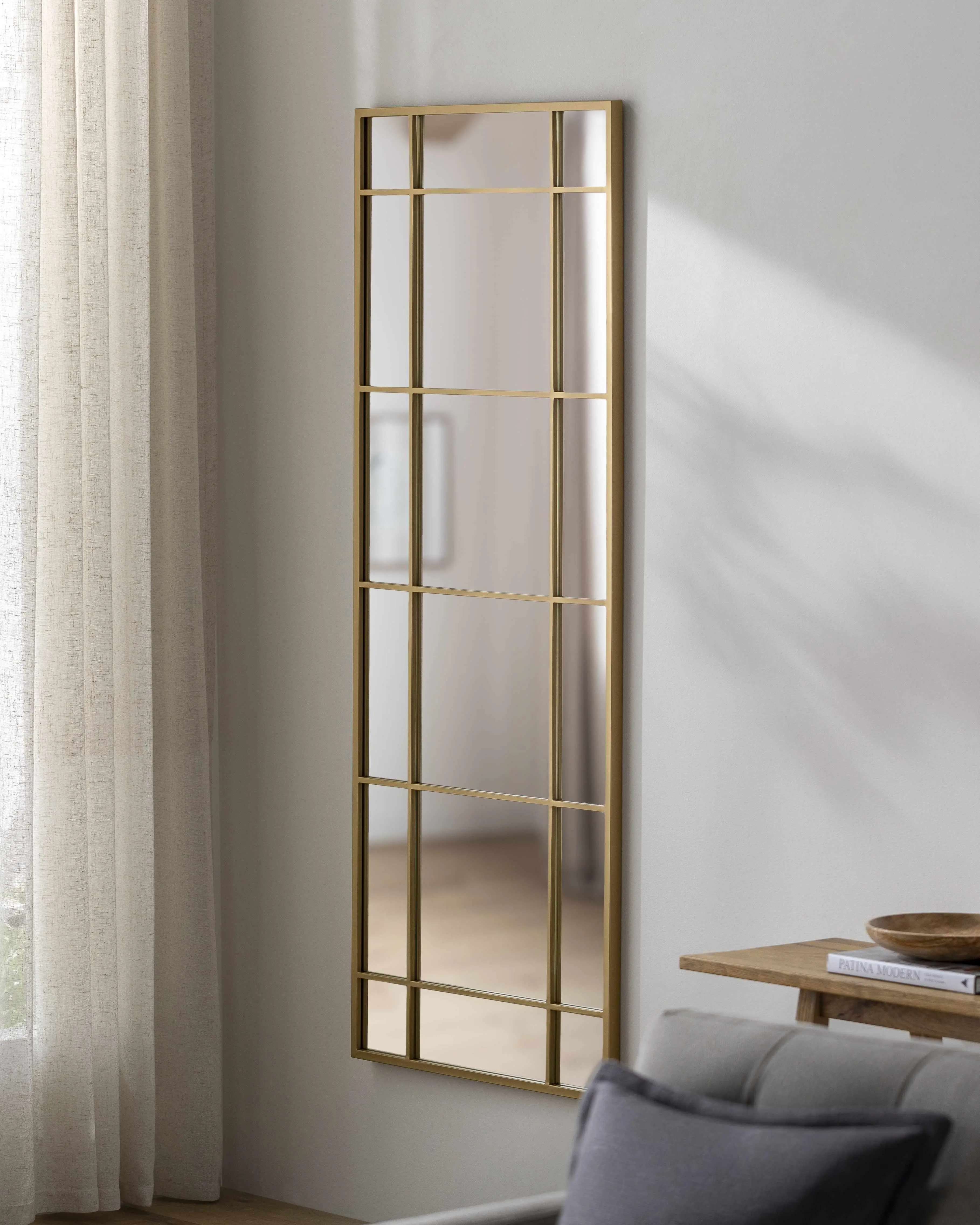 Cersosimo Round Gold Framed Mirror Cersosimo Round Gold Framed Mirror