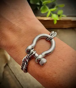 Chunky Silver Stainless Steel Chain Shackle Bracelet