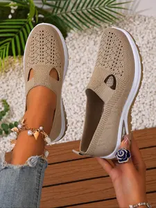 Women's Fashionable Plain Color Lightweight Slip ons Mesh Breathable Sneakers, Casual Comfortable Sports Running Shoes, All-match Round Toe Shoes for Daily Wear