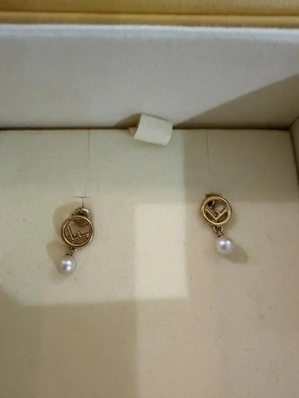 Pre-owned Fendi Forever F with Hanging Pearls with Box Perfect for Daily Use