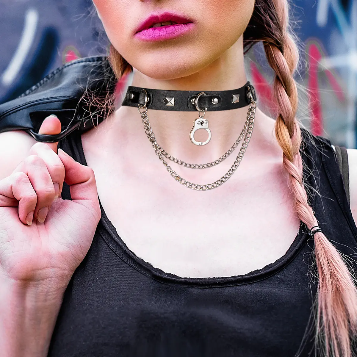 OIDEA Leather Collar Choker, Punk Rivet Alloy Band with Handcuff Chain, Unisex Adjustable Size Gothic Rock-Inspired Accessory, Alloy & Leather, Bold Expression, Choker Shape, Goth, Riveted, Alternative Fashion Enthusiasts, Bold Gift Idea, Chain Jewelry Ne
