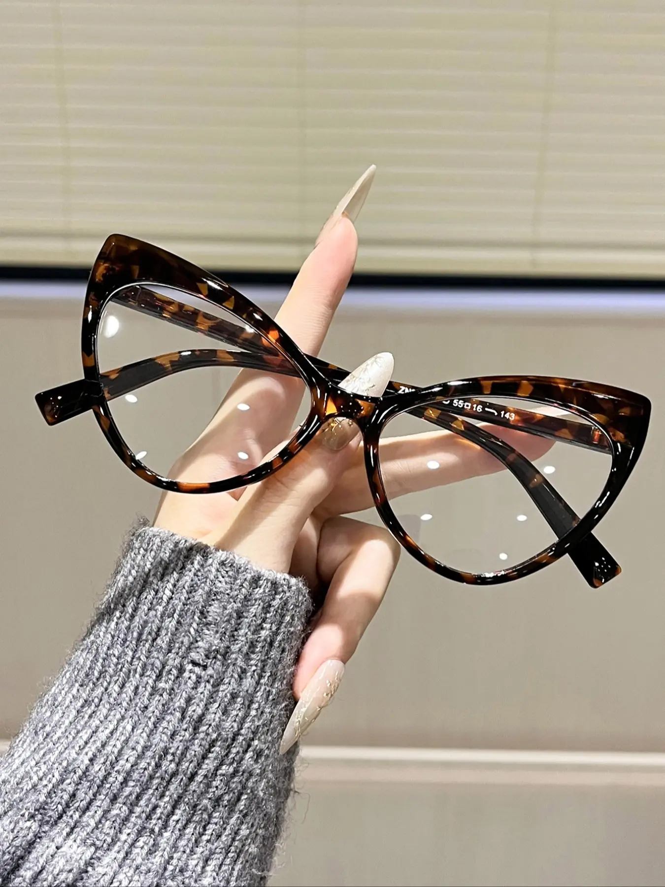 Women's Butterfly Frame Glasses Fashion Trendy Casual Frames New Trend Decorative Flat Lens Eyewear, Stylish Ladies' Accessory for Daily Use, Stylish Eyeglass