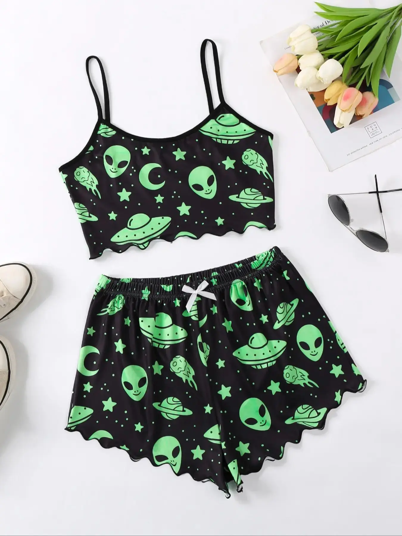 Halloween Theme Alien Pattern Home Casual Set, Holiday Pajamas for Women, Sleeveless Comfortable Halloween Celebration Sleepwear