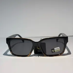 DLC Sunglasses - Luxury Model with Dark Lenses and Stylish Frame Design