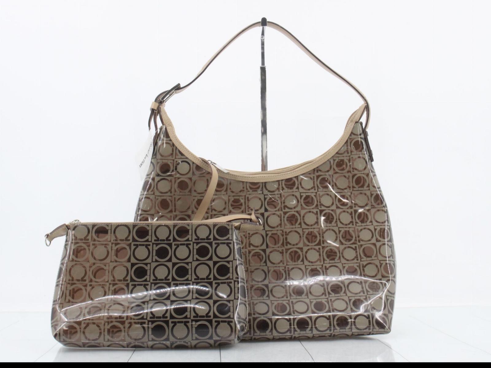 Pre-owned SALVATORE FERRAGAMO As Shown Shoulder Bags FERRAGAMO Gancini Vinyl Shoulder Bag MR07042026A799