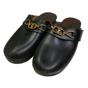 Pre-owned Celine Calfskin Small Leather Goods Les Bois Triomphe Chain Leather Clog Sandals