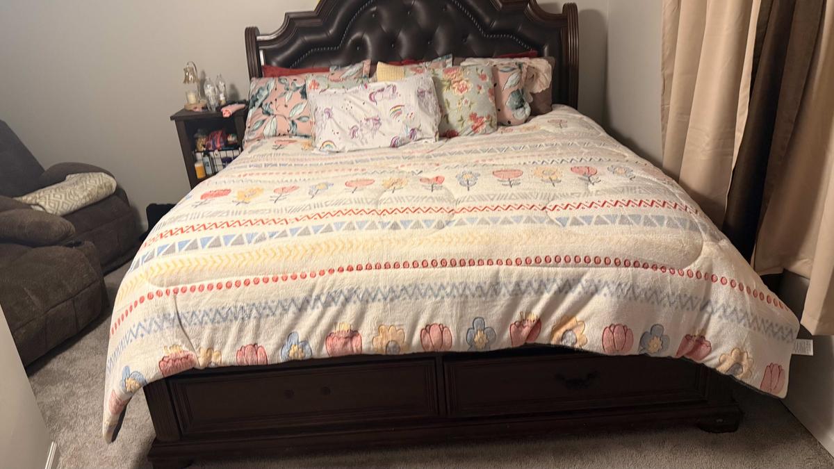 Item: Light Yellow, California King (104" x 90")