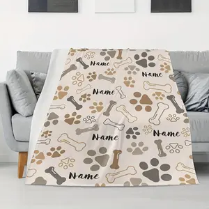 [Customized Gift Blanket] 1pc Customized Flannel Gift Blanket, Paw and Bone Print |   Personalized Text Customization, Dog Name Customization, Multi-purpose for Outdoor Beach Camping Car Living Room Sofa Cover Pet Blanket Office Cover - A gift for friends