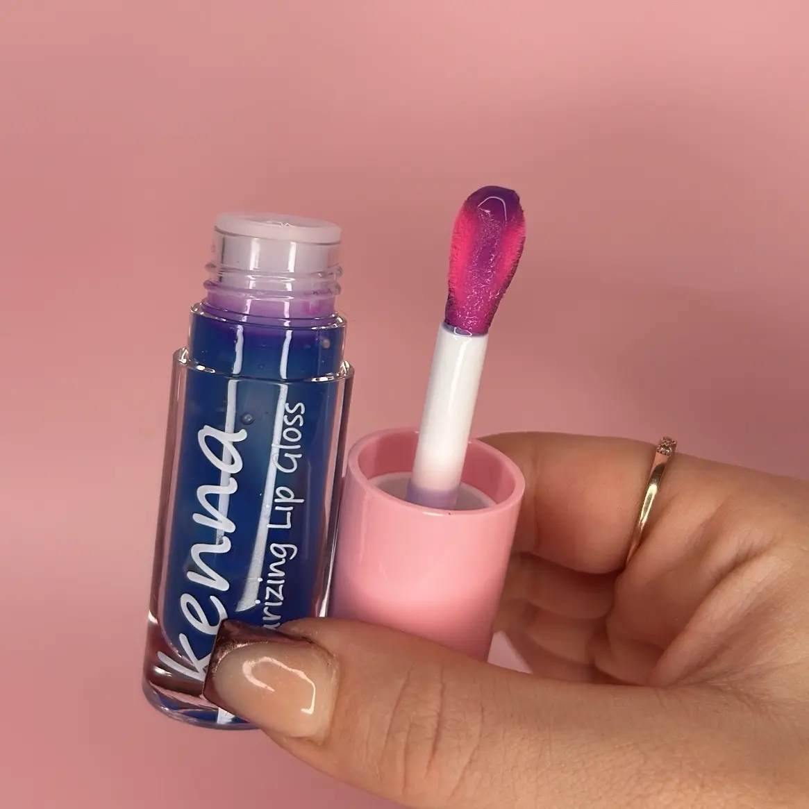 Heart is the Ocean Color changing lip gloss! Long-lasting Hydrating Hydrating
