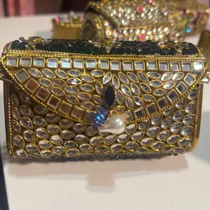 Kundan clutch