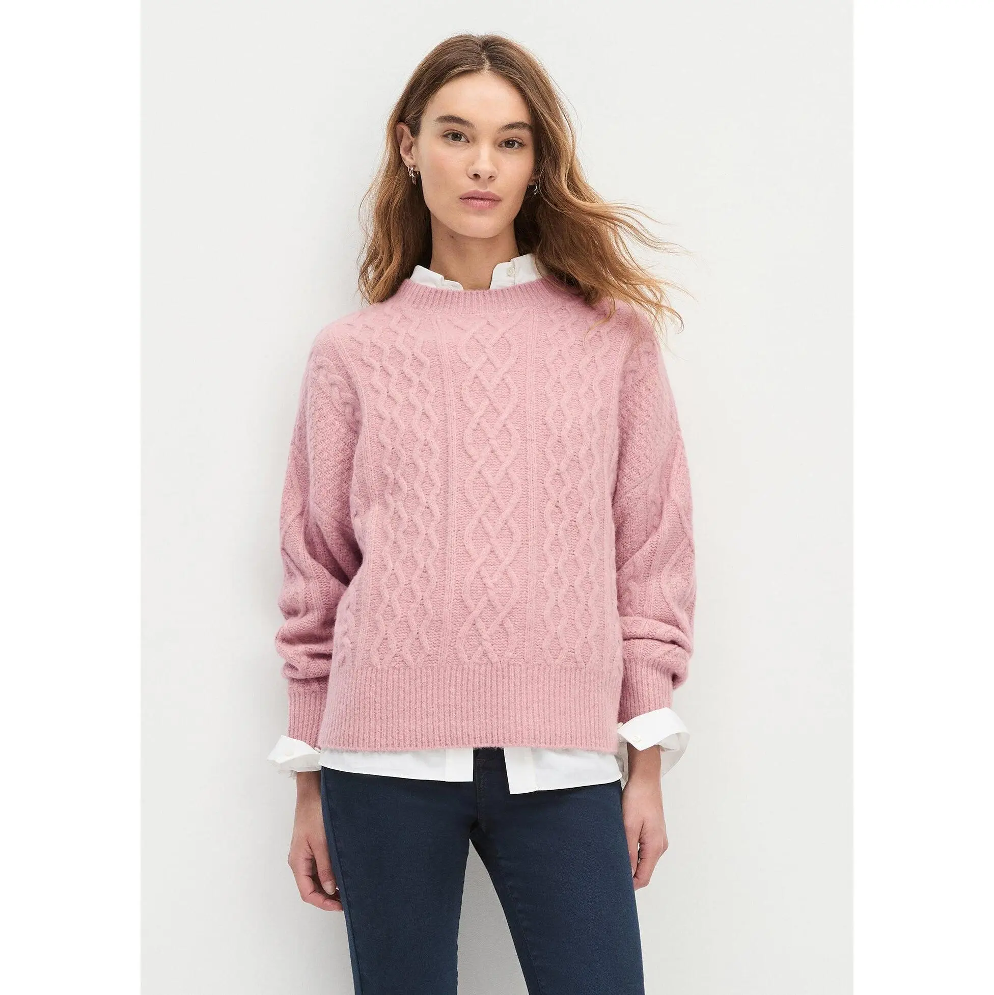 THE OVERSIZED CABLE SWEATER
