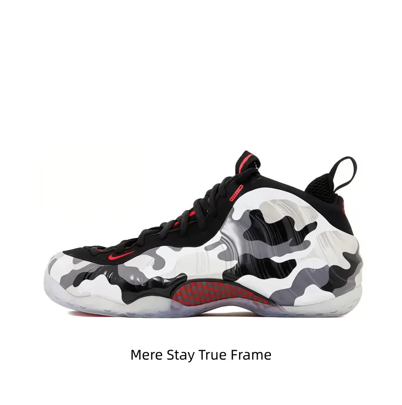 This timeless bold design never goes out of style, perfect for sneaker collectors