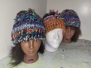 Random Scrap Hat - Unisex Handcrafted Yarn Hat in Acrylic, Wool, Cotton, Alpaca, ect - Sustainable Unique Warm Accessory - No Specific Color - Easy Care