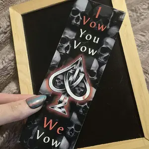 Gothic Spade Bookmark - I Vow You Vow We Vow - Dark Romance Bookish Reader Gifts for Her - Skulls Design - Booktok Book Lover Gift