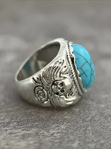 Vintage Antique Skull Carved Synthetic Turquoise Ring, Dark Niche Unisex Style, Suitable for Men and Women's Daily Fashion As A Hand Accessory Gift