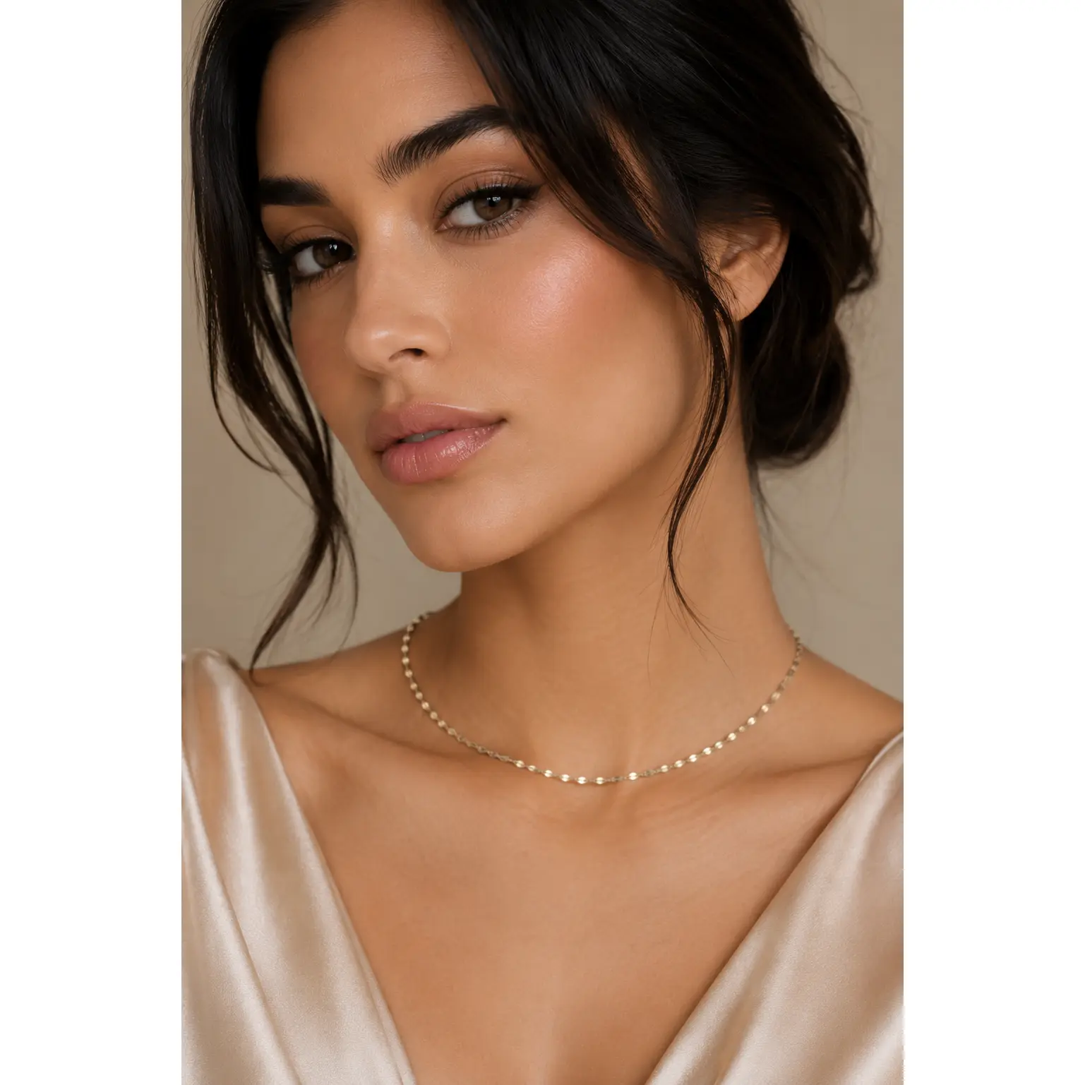 Golden Kiss Lip Chain Necklace