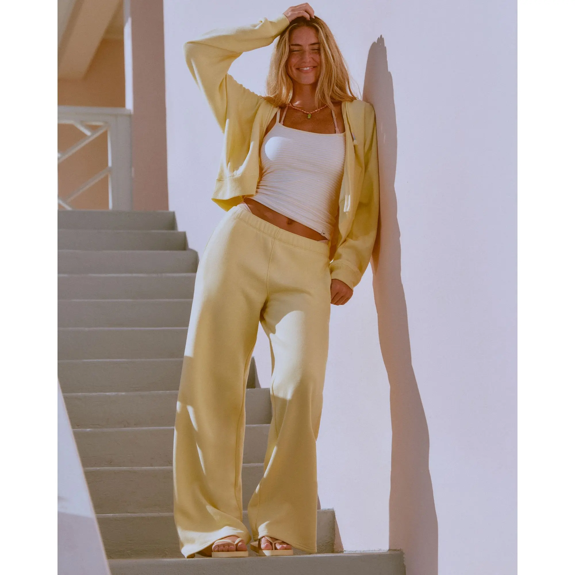 Hollister Feel Good Wide-Leg Logo Graphic Sweatpants