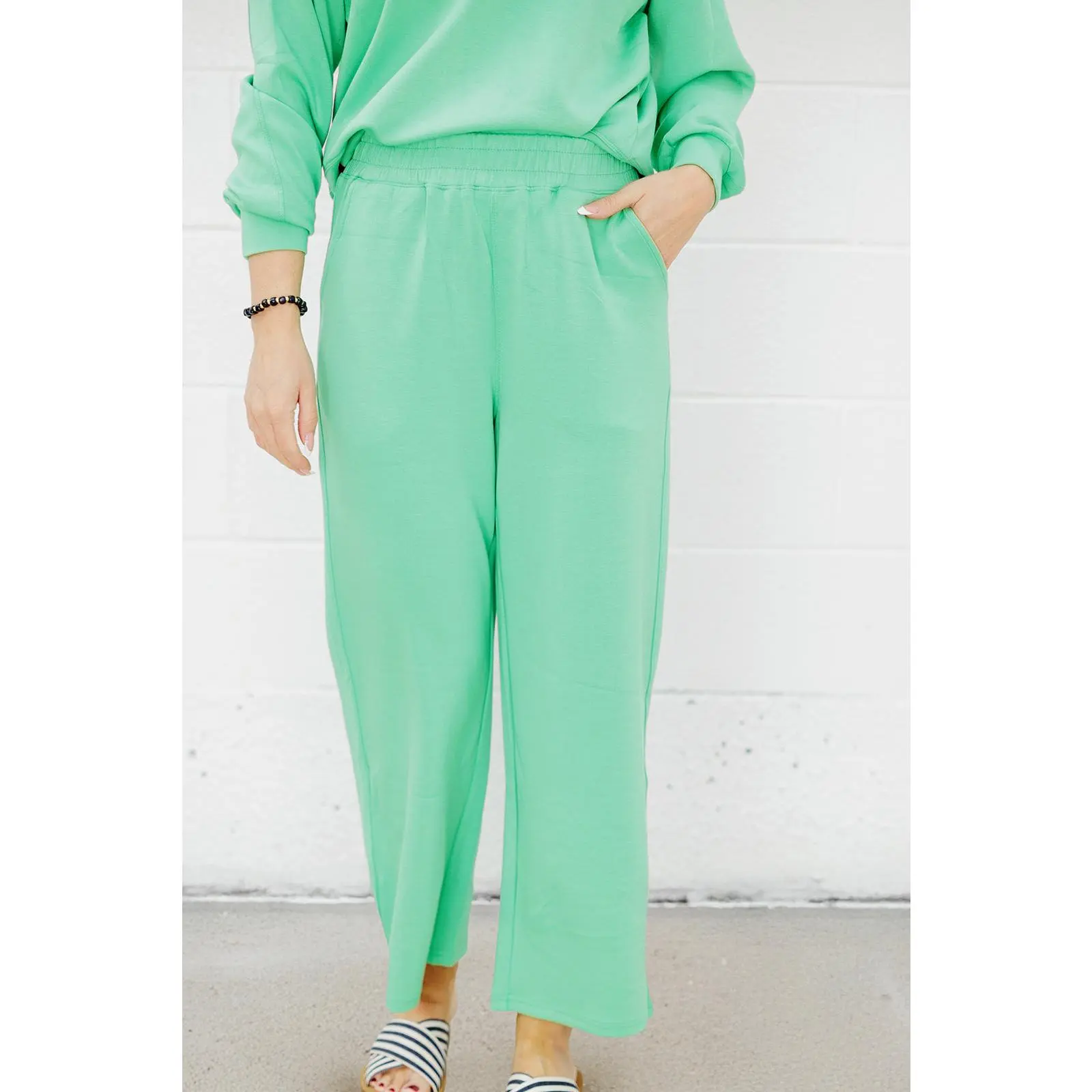 Perfect Fit Ankle Cropped Sweatpants
