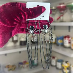Spider hopp earrings