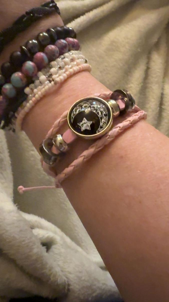 Item: XSWX7198 - Luminous Moon